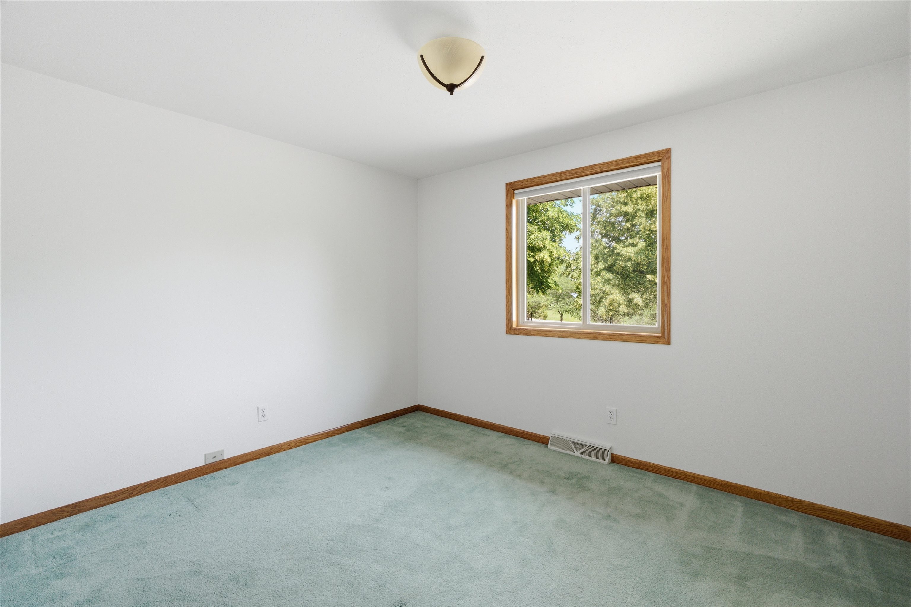 2581 White Pine Road Suamico, WI 54313 - Photo 18 of 47