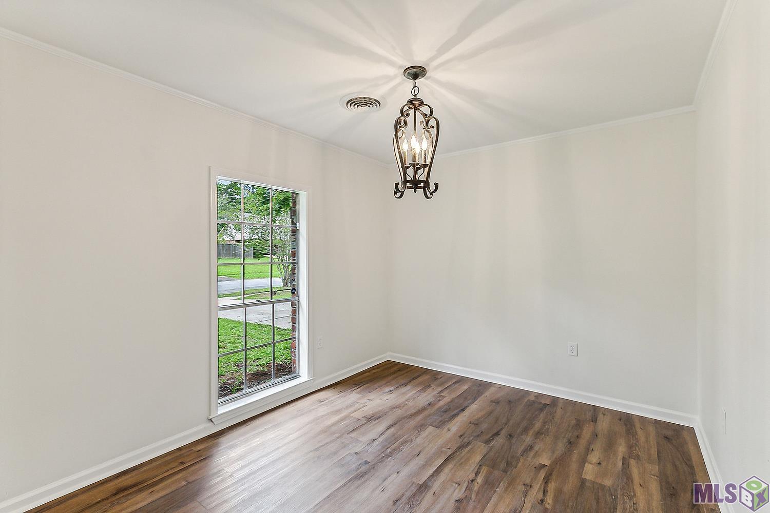 9736 Regency Drive Baton Rouge, LA 70815 - Photo 8 of 19 Breakfast or Dining room
