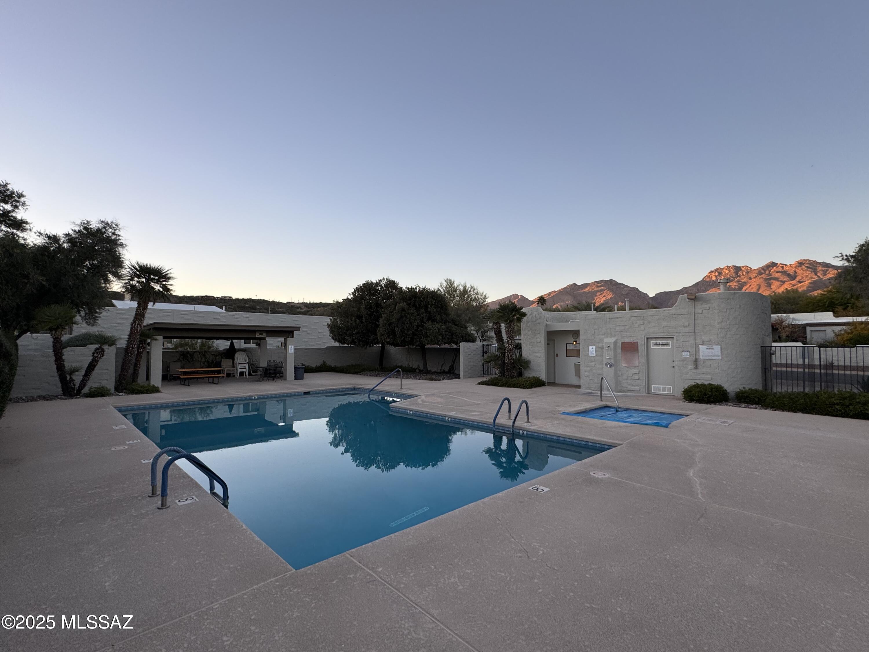 7487 East Wandering Road Tucson, AZ 85750 - Photo 30 of 31 community pool
