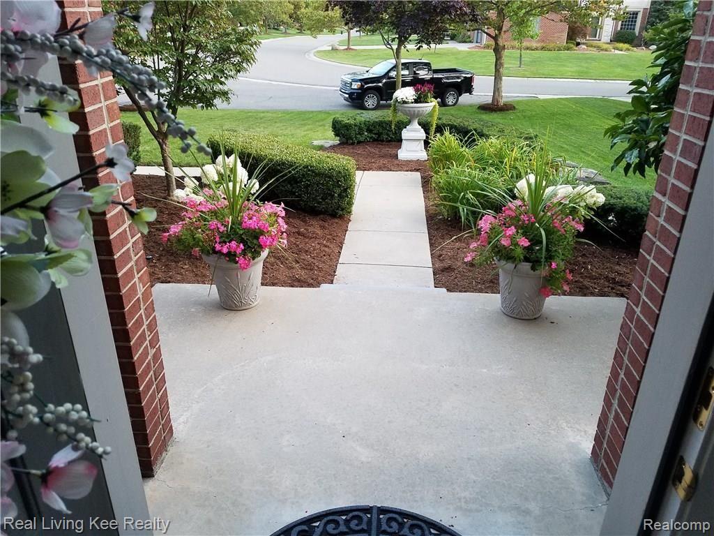 4059 Wincrest Lane Rochester, MI 48306 - Photo 5 of 54 20170910_194401.jpg