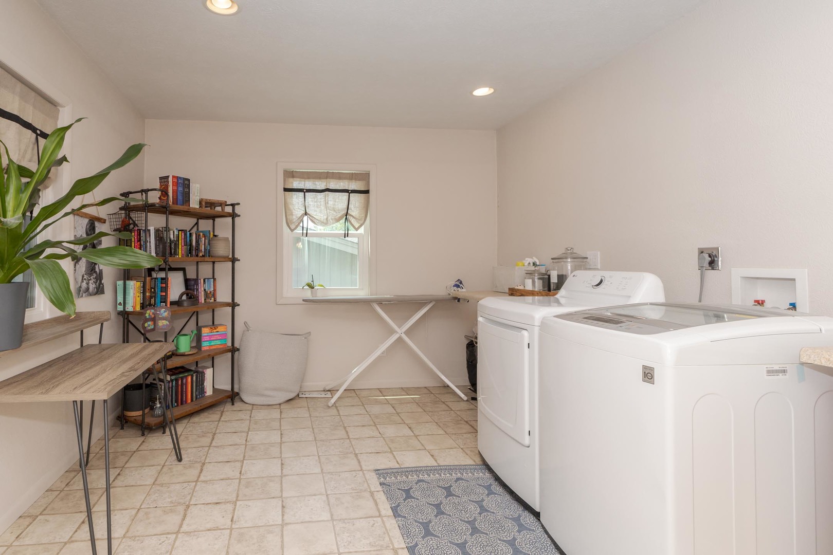208 Foster Drive Normal, IL 61761 - Photo 15 of 32 a utility room with dryer and washer
