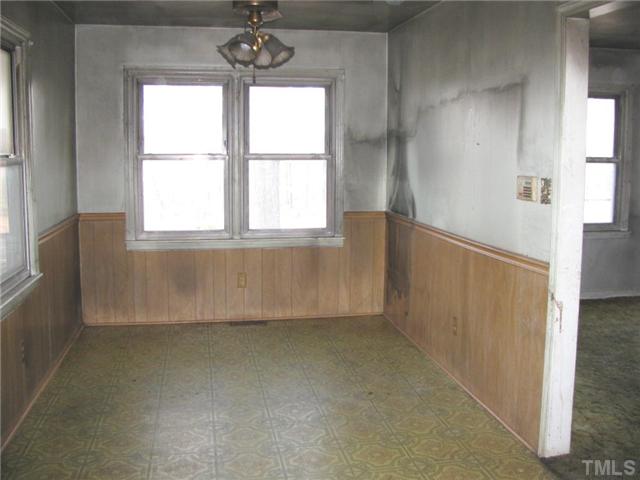 1114 Junction Road Durham, NC 27704 - Photo 4 of 7 DINING AREA