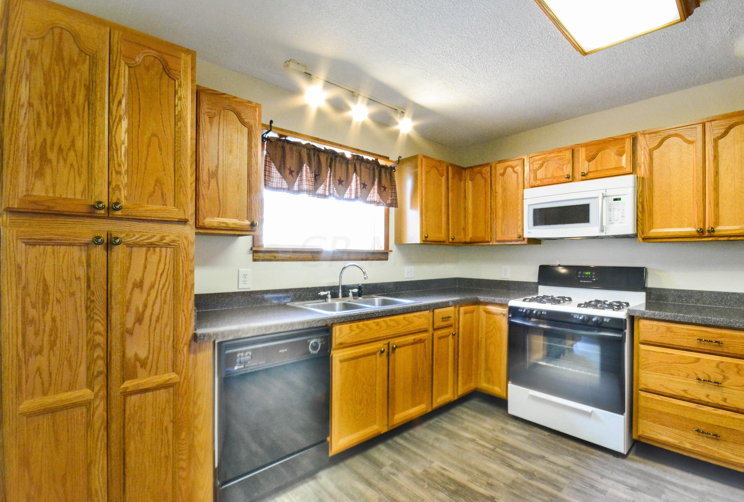 14398 Cleveland Road Southwest Pataskala, OH 43062 - Photo 7 of 26