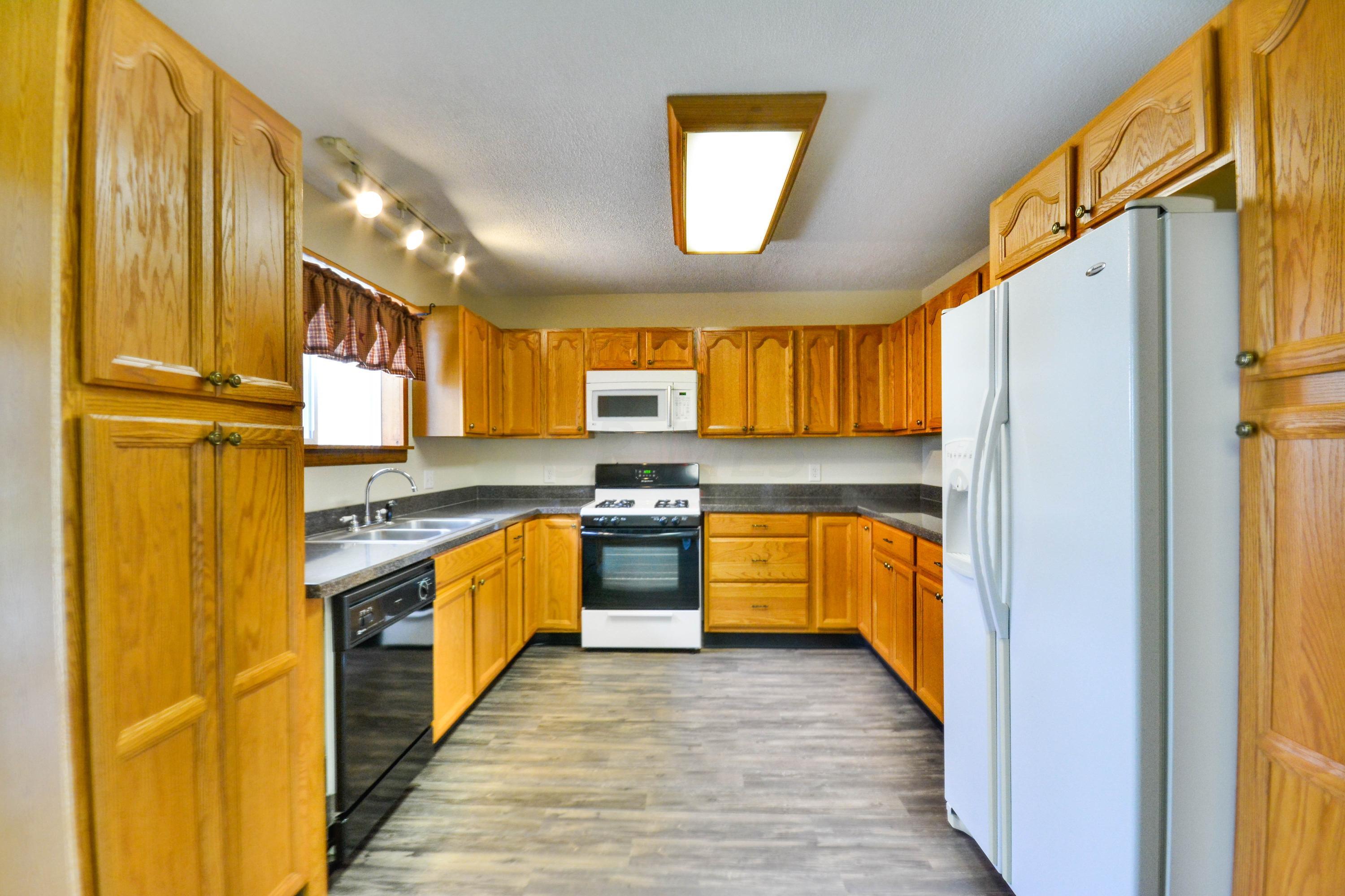 14398 Cleveland Road Southwest Pataskala, OH 43062 - Photo 8 of 26
