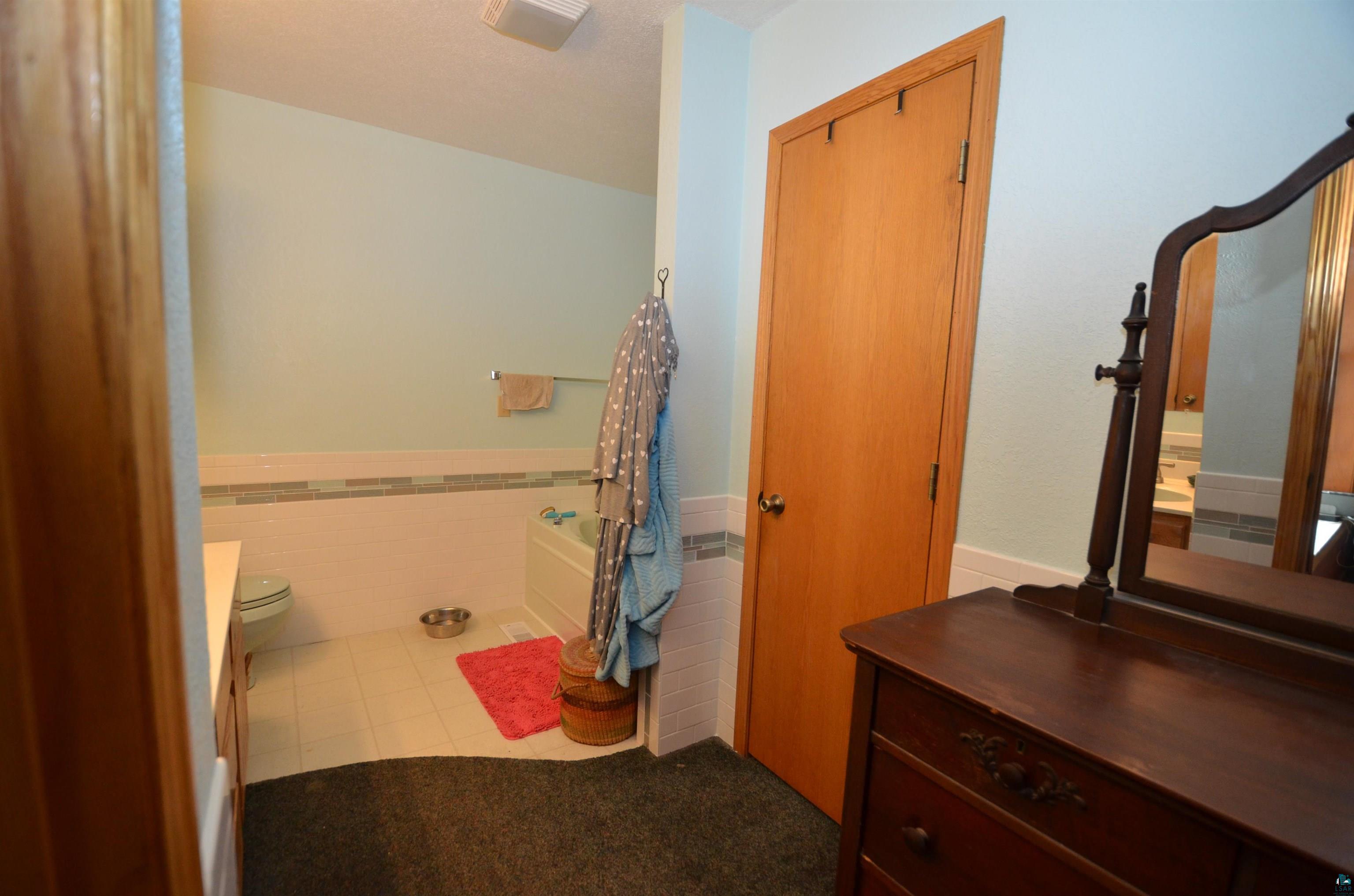 6252 Church Road Duluth, MN 55803 - Photo 13 of 35 Master Bath