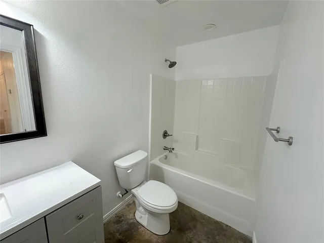 $1,750 | 108 West Adams Street, Itasca, TX 76055