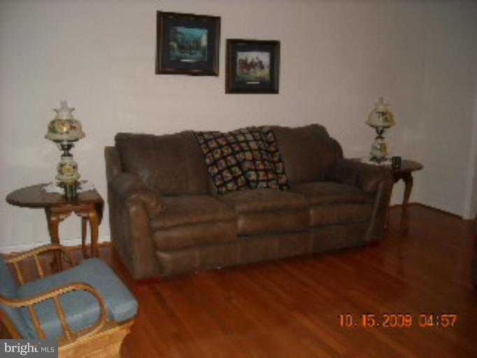 8868 Mullen Road King George, VA 22485 - Photo 3 of 8 Living Room
