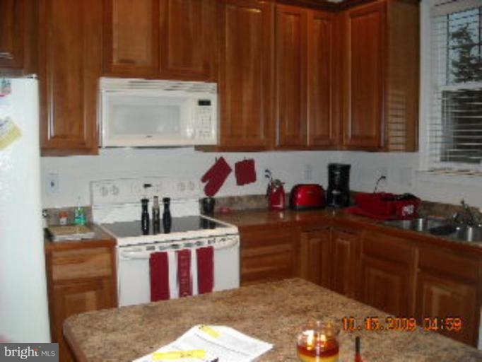 8868 Mullen Road King George, VA 22485 - Photo 5 of 8 Kitchen