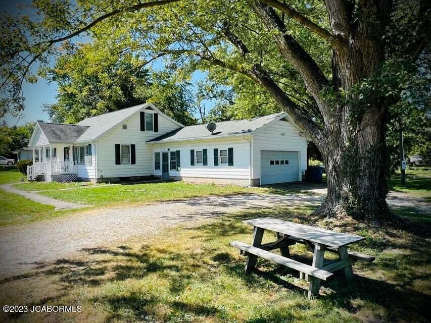 8411 State Rd J New Bloomfield, MO 65063 - Photo 1 of 1
