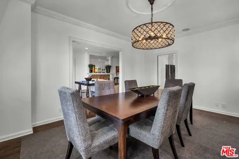 $10,500 | 11745 Montana Avenue, Unit 301, Los Angeles, CA 90049