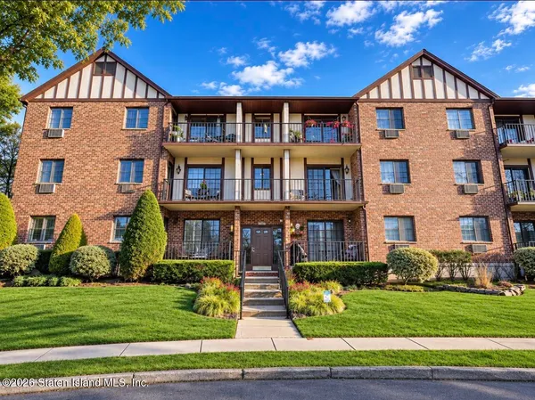 $385,000 | 120 Devon Loop, Unit 7 | Heartland Village