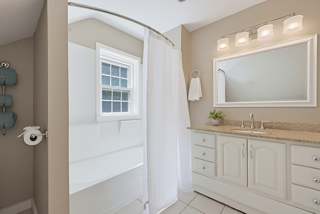 9 Parmenter Avenue Maynard, MA 01754 - Photo 18 of 25 Gallery Image 18