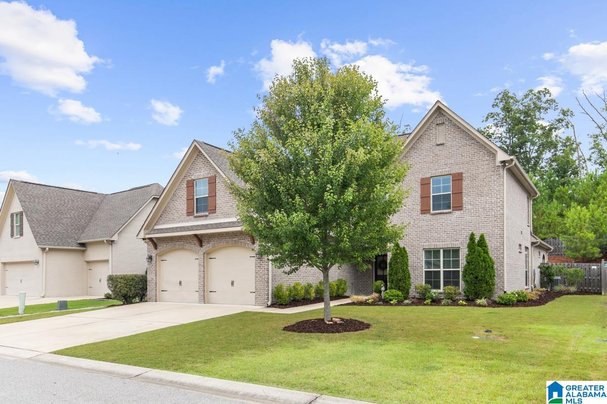 336 Strathaven Circle Pelham, AL 35124 - Photo 2 of 24