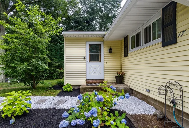 $415,000 | 17 Pine Street, Bellingham, MA 02019