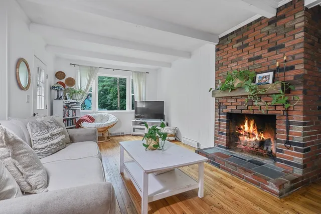 $415,000 | 17 Pine Street, Bellingham, MA 02019