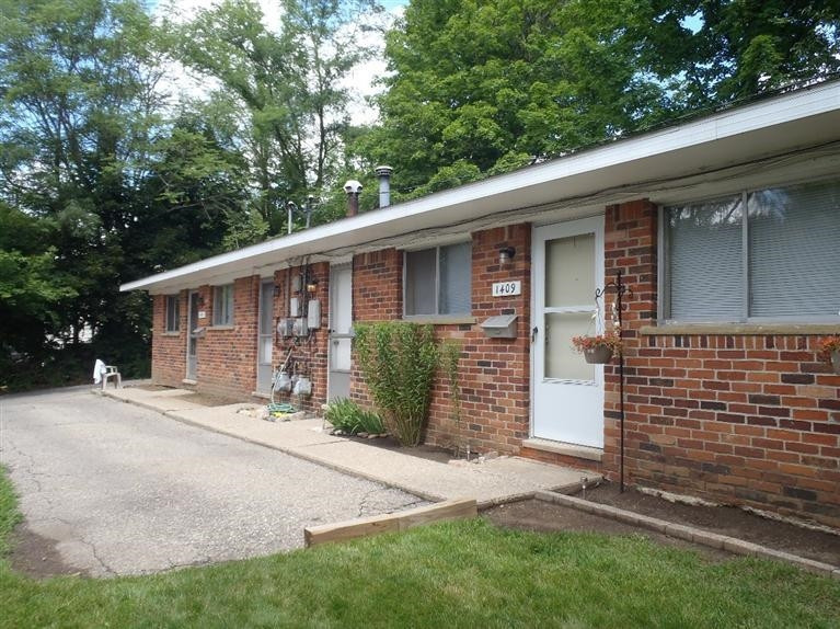 1405 Traver Road Ann Arbor, MI 48105 - Photo 2 of 9 Photo 2