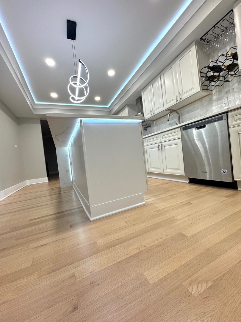 40 Portwine Road Willowbrook, IL 60527 - Photo 14 of 42 a view of a room with wooden floor