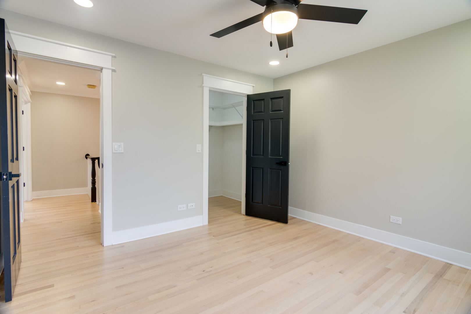 40 Portwine Road Willowbrook, IL 60527 - Photo 31 of 42 an empty room with closet and a chandelier fan