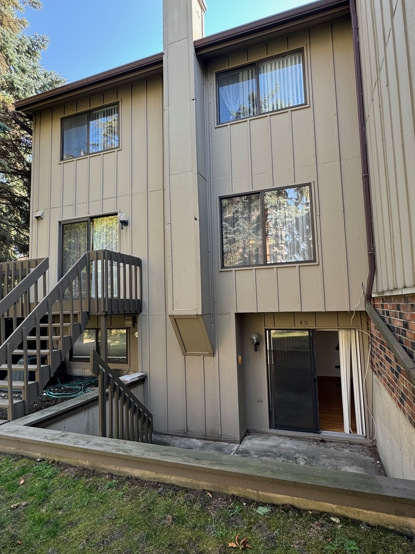40 Portwine Road Willowbrook, IL 60527 - Photo 42 of 42 a view of front door of house