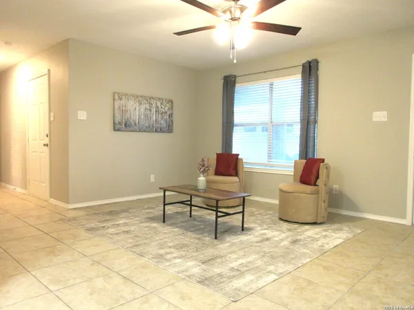 $199,500 | 606 Hon Avenue, Jourdanton, TX 78026