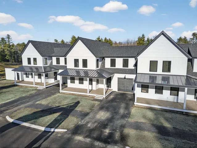 $625,000 | 20 Fairway Commons Drive, Unit 2, Gorham, ME 04038