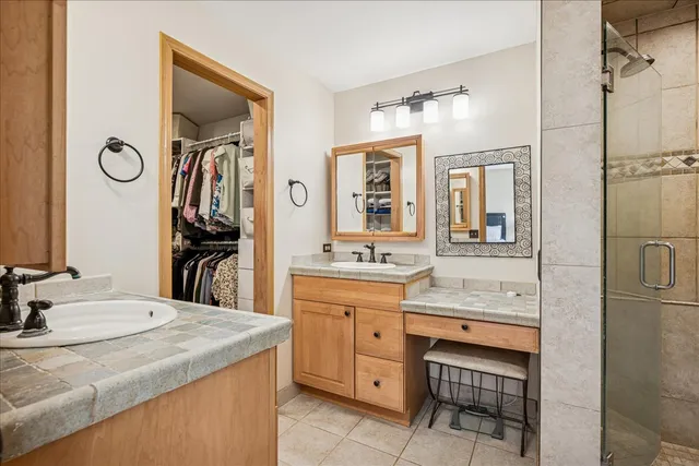 $695,000 | 25146 West Tower Drive, Tower Lakes, IL 60010