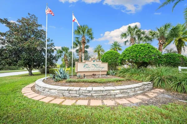 $225,000 | 8933 Manor Loop, Unit 204, Lakewood Ranch, FL 34202