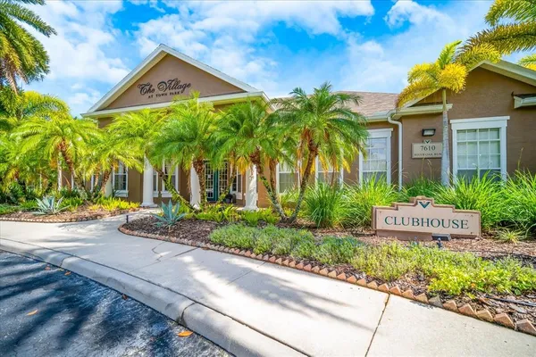 $225,000 | 8933 Manor Loop, Unit 204, Lakewood Ranch, FL 34202