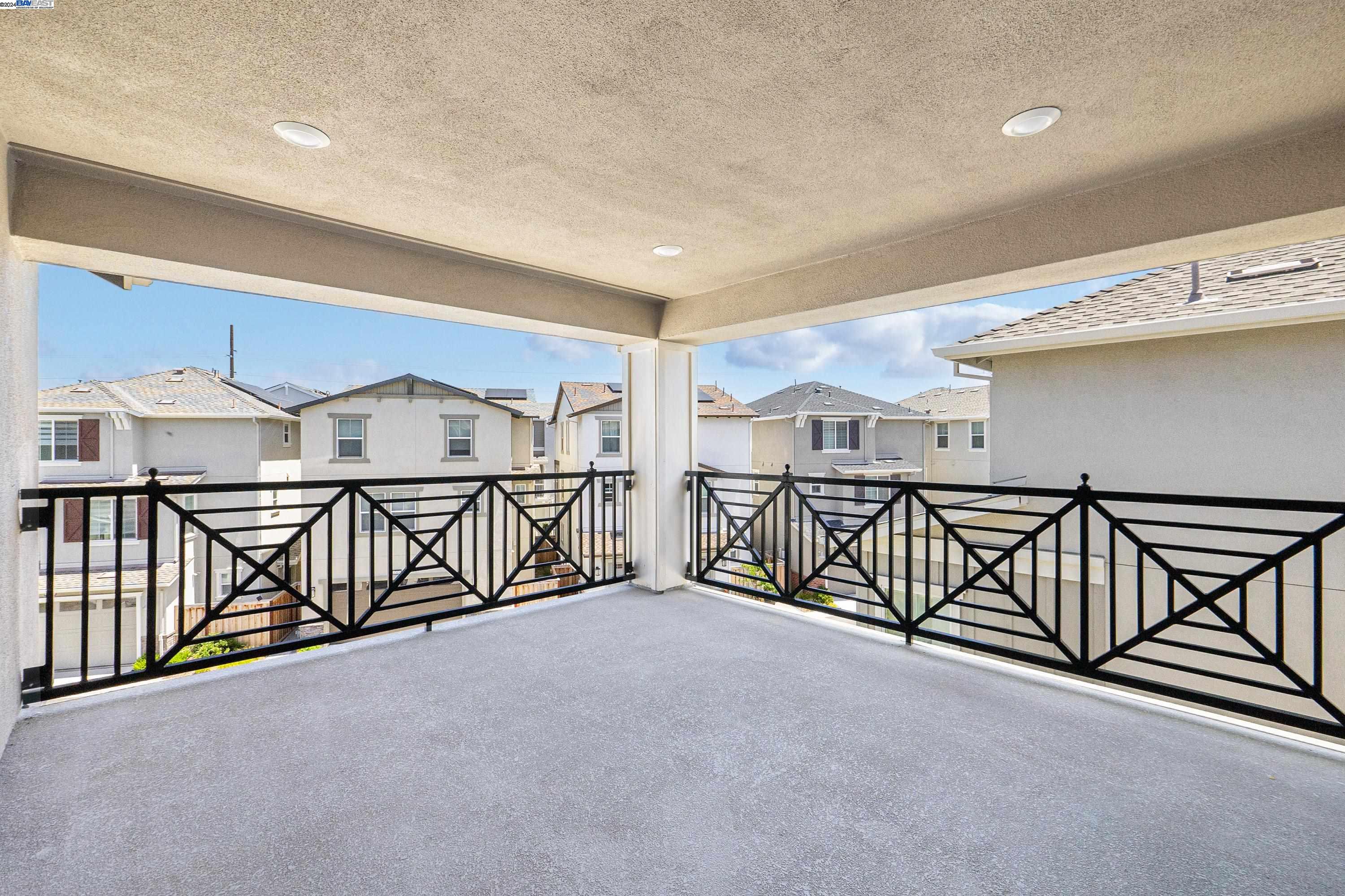 9657 Pontoon Way Newark, CA 94560 - Photo 20 of 46 a view of a livingroom with furniture