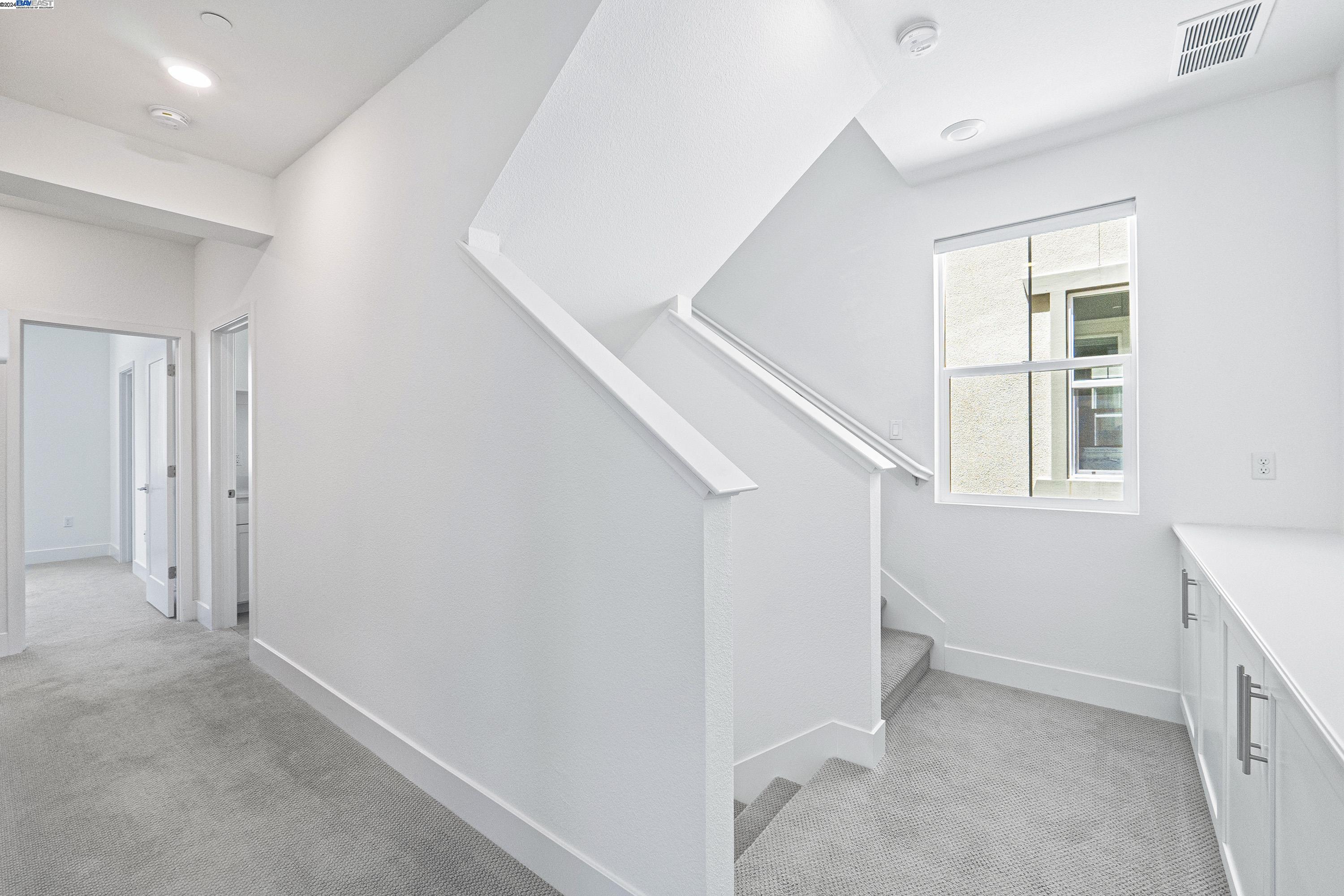 9657 Pontoon Way Newark, CA 94560 - Photo 22 of 46 a view of hallway with window