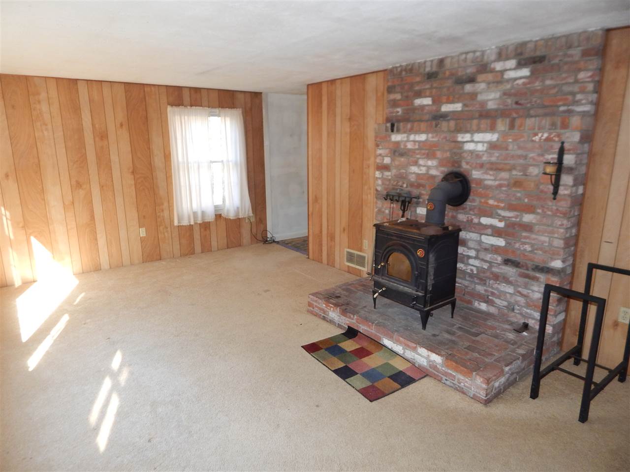 9 Wilbur Road Surry, NH 03431 - Photo 3 of 8