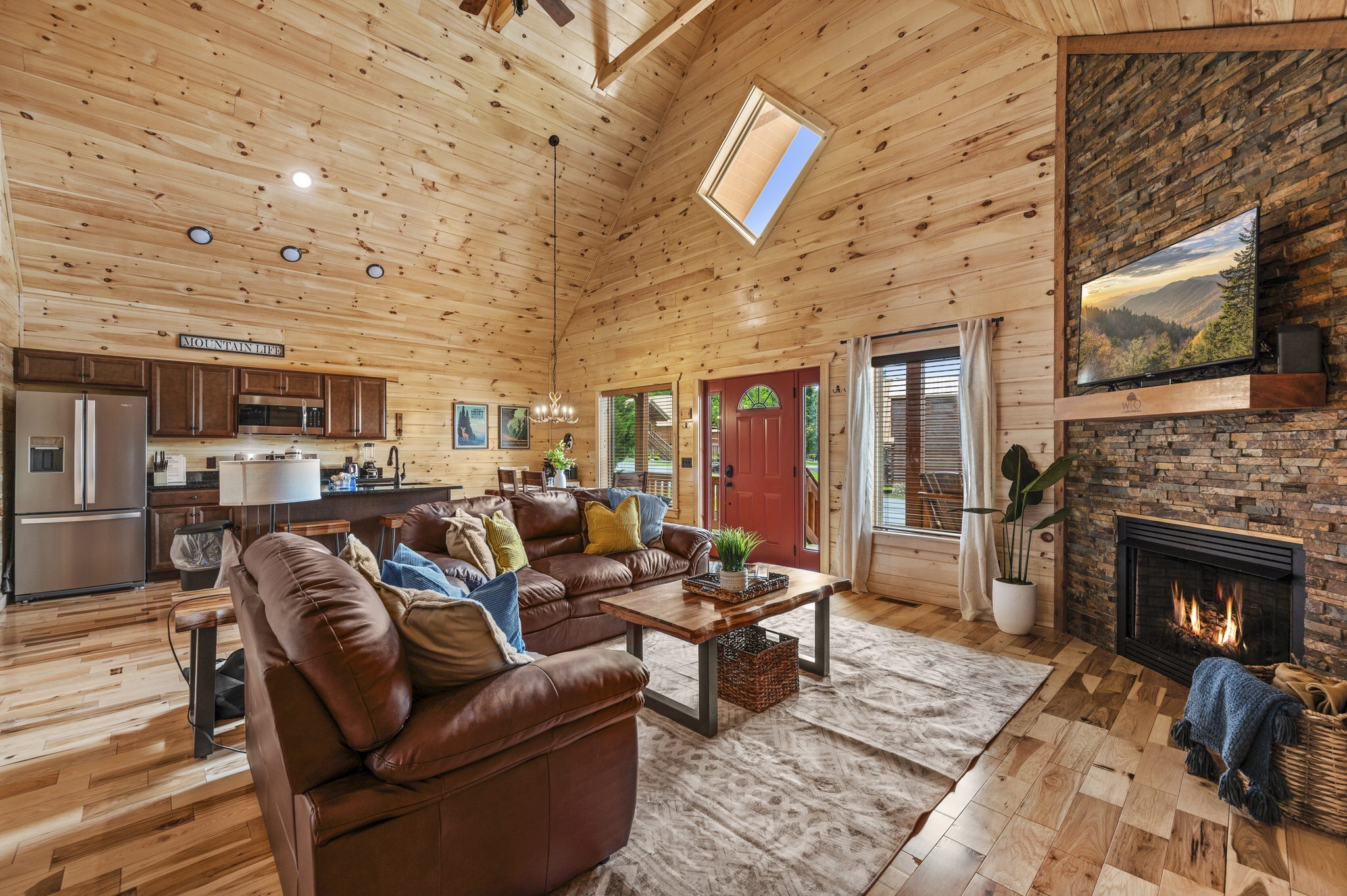 240 Forrest Loop Way Gatlinburg, TN 37738 - Photo 2 of 49