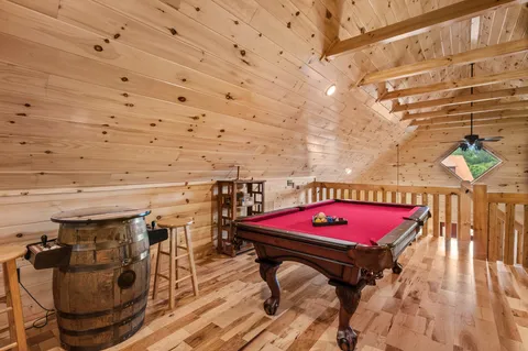 $625,000 | 240 Forrest Loop Way, Gatlinburg, TN 37738