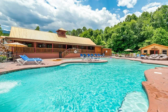 $625,000 | 240 Forrest Loop Way, Gatlinburg, TN 37738