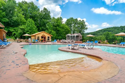 $625,000 | 240 Forrest Loop Way, Gatlinburg, TN 37738