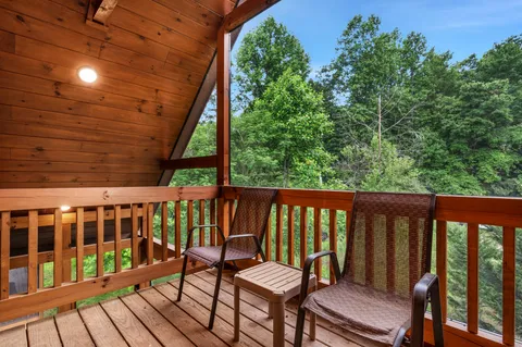 $625,000 | 240 Forrest Loop Way, Gatlinburg, TN 37738