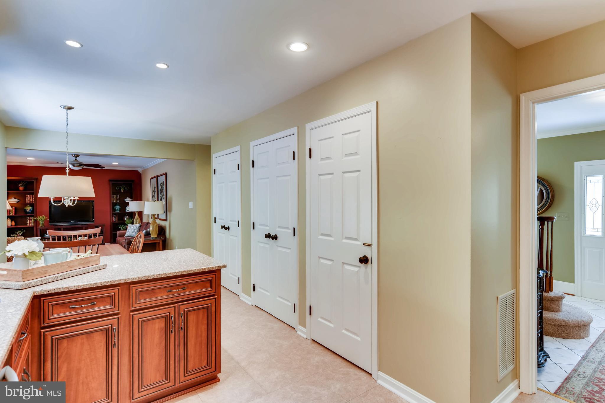 9317 Bellbeck Road Baltimore, MD 21234 - Photo 8 of 28 Gallery Image 8