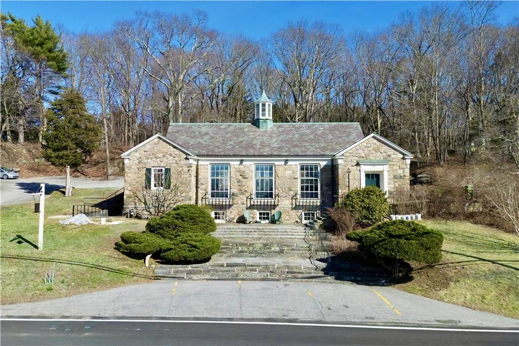 238 Highland Road Tiverton, RI 02878 - Photo 1 of 35