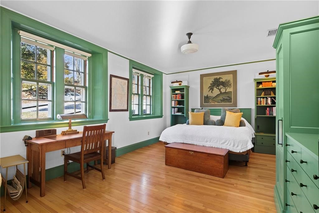 238 Highland Road Tiverton, RI 02878 - Photo 19 of 35