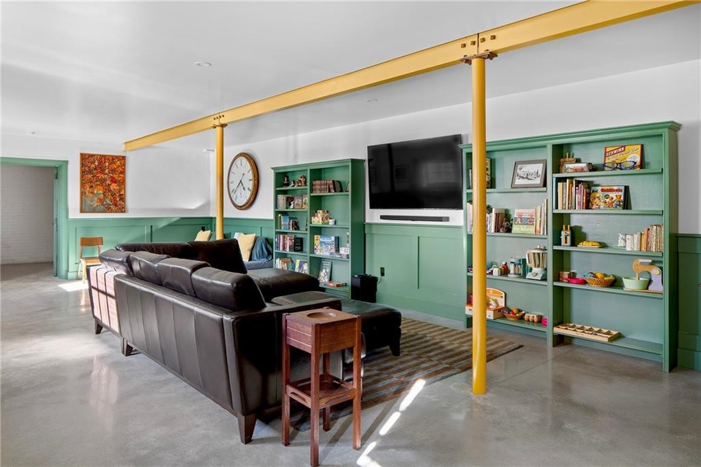 238 Highland Road Tiverton, RI 02878 - Photo 32 of 35