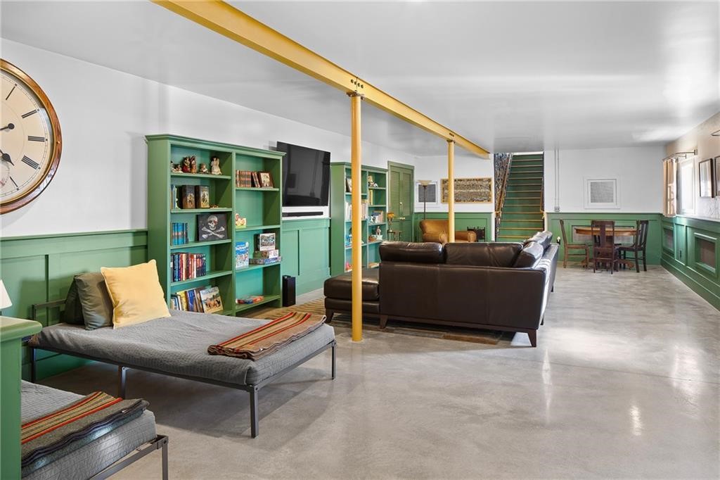 238 Highland Road Tiverton, RI 02878 - Photo 34 of 35