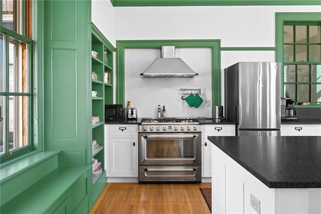 238 Highland Road Tiverton, RI 02878 - Photo 8 of 35