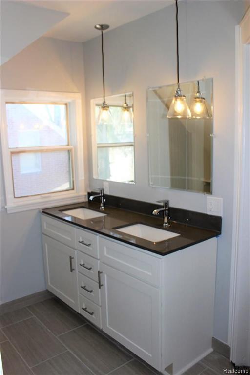674 Princeton Road Berkley, MI 48072 - Photo 14 of 20