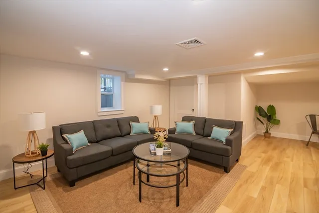 $2,450,000 | 492 Merrimac Street, Newburyport, MA 01950