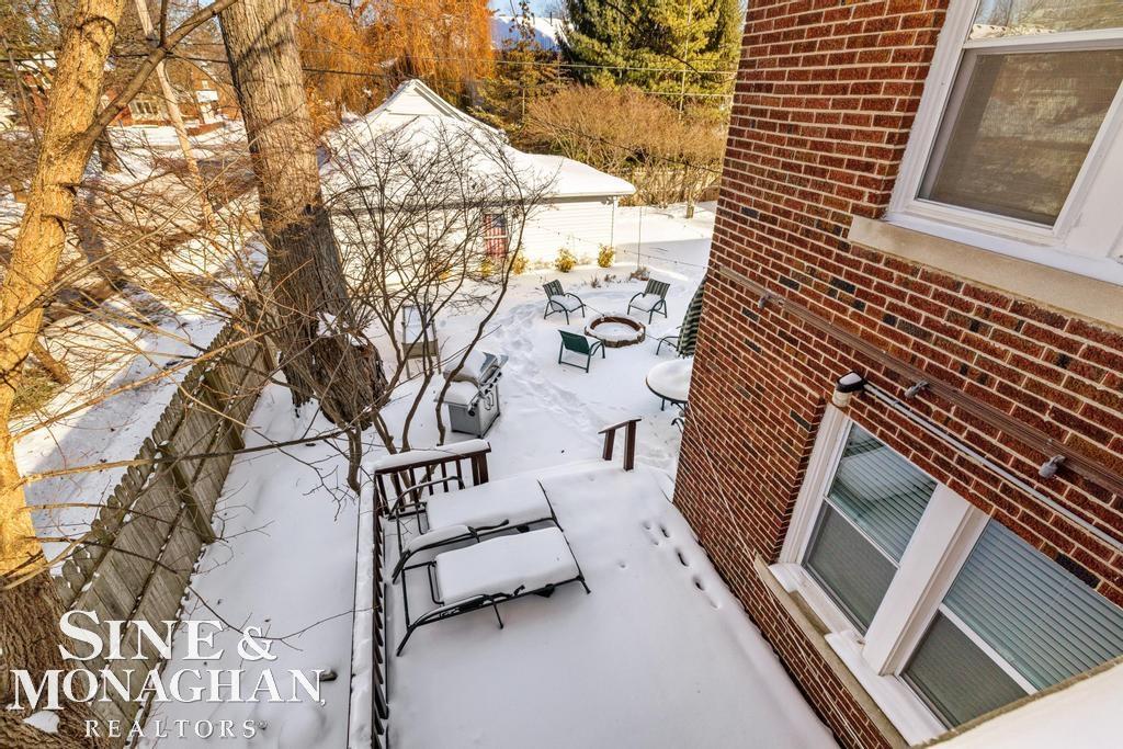 1264 Bishop Road Grosse Pointe, MI 48230 - Photo 31 of 59 50198814-4851a8d3-9b25-4083-b536-8456dcc4cc2e.JPG