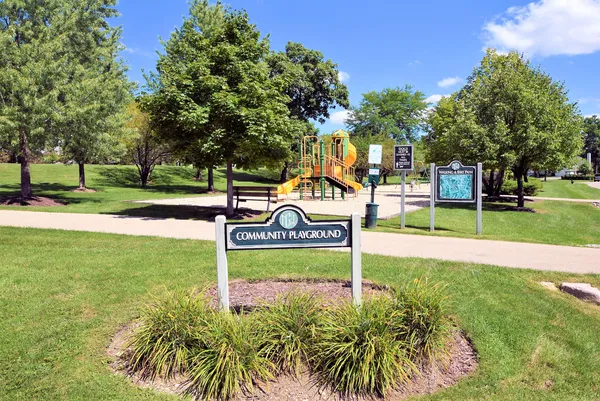 $195,000 | 708 Geneva National Avenue North, Unit N, Geneva, WI 53147