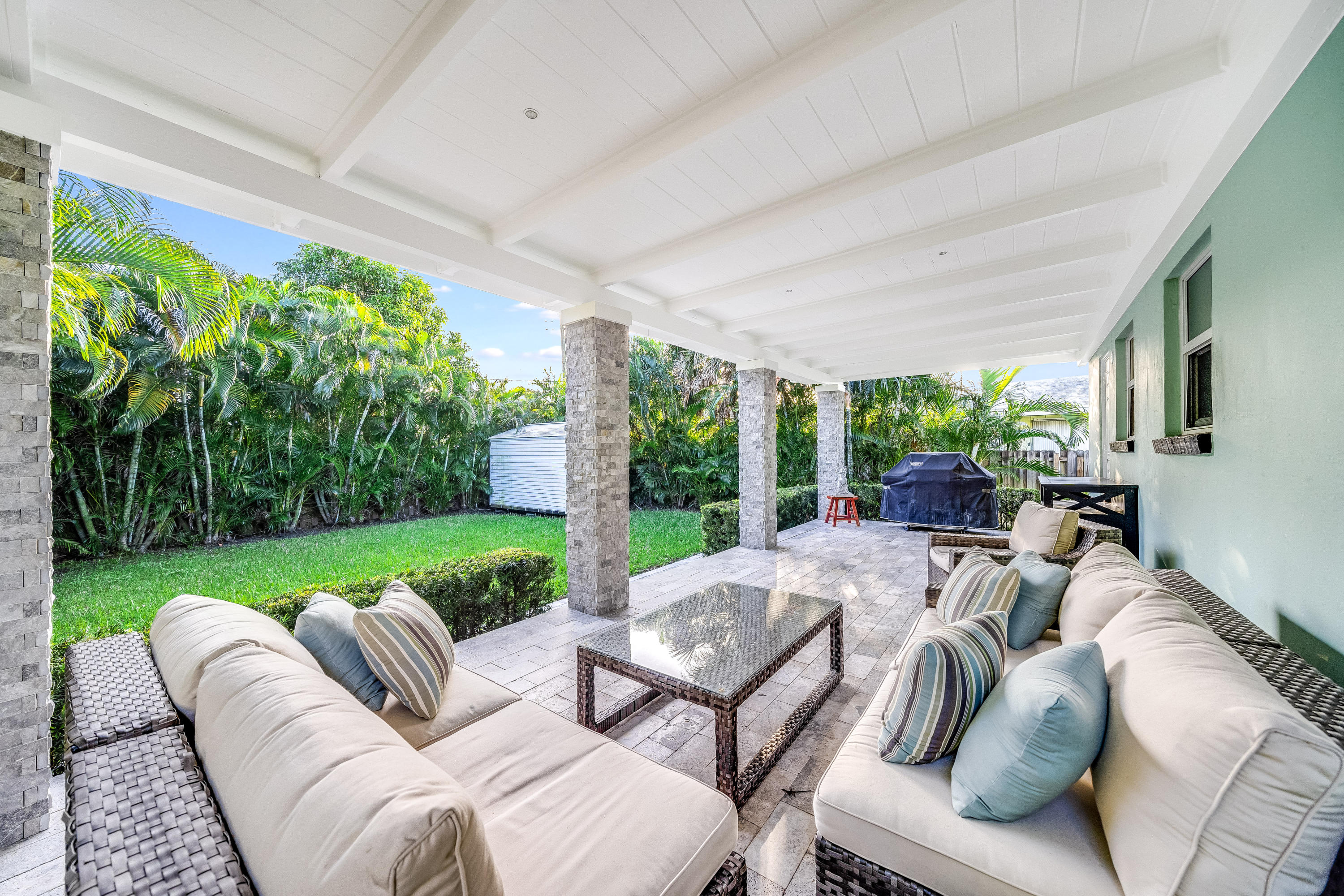 214 Northeast 10th Street Delray Beach, FL 33444 - Photo 19 of 32 Large covered porch