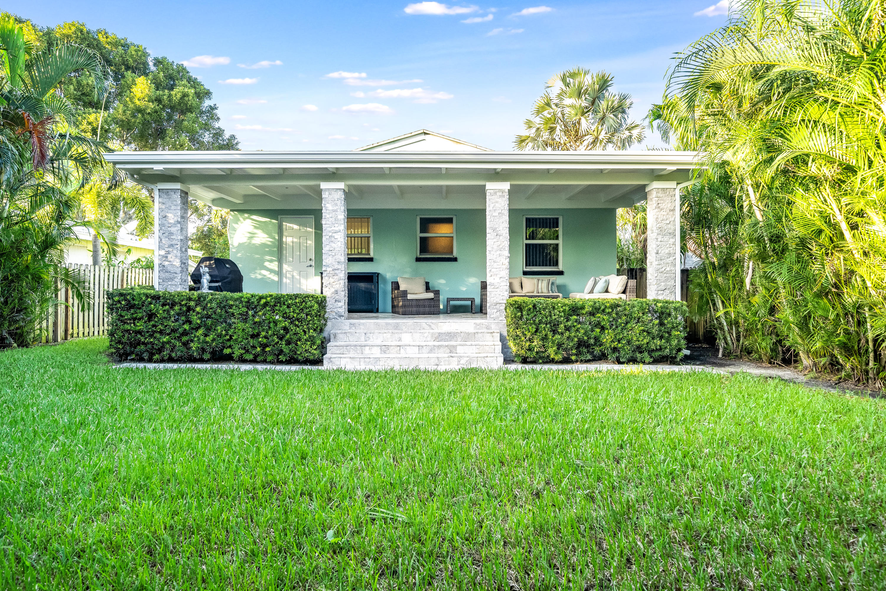 214 Northeast 10th Street Delray Beach, FL 33444 - Photo 22 of 32 _JOY8046