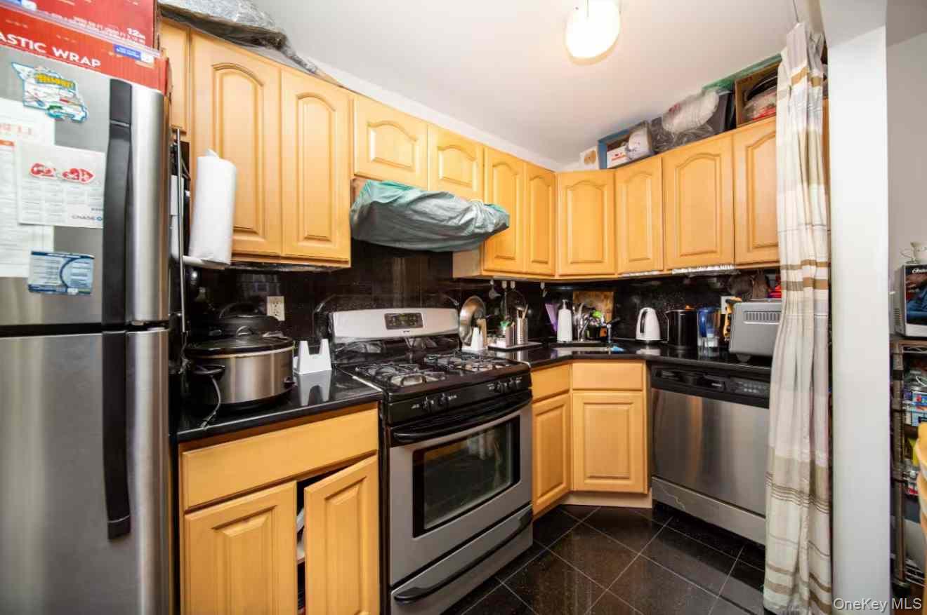 37-33 107th Street, Unit 2A Queens, NY 11368 - Photo 5 of 10