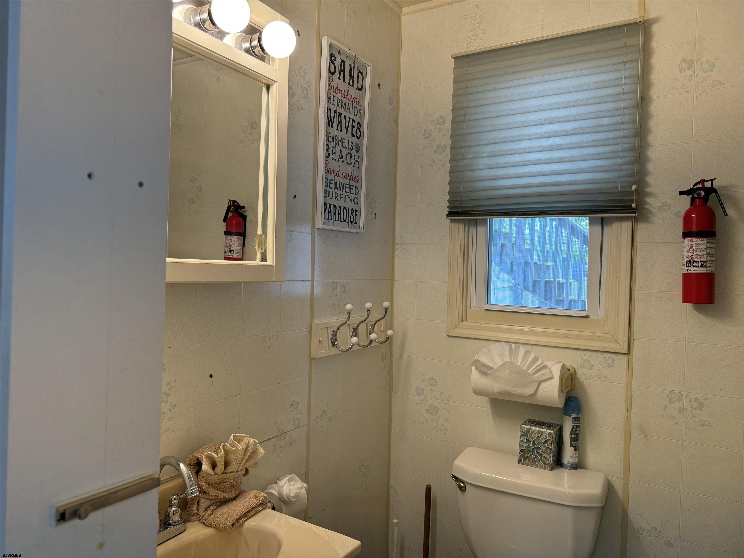 339 South 37 Beach Block Street, Unit FIRST Brigantine, NJ 08203 - Photo 12 of 23